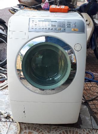 Máy giặt cũ Panasonic NA-VR1100, tiện nghi và hiện đại